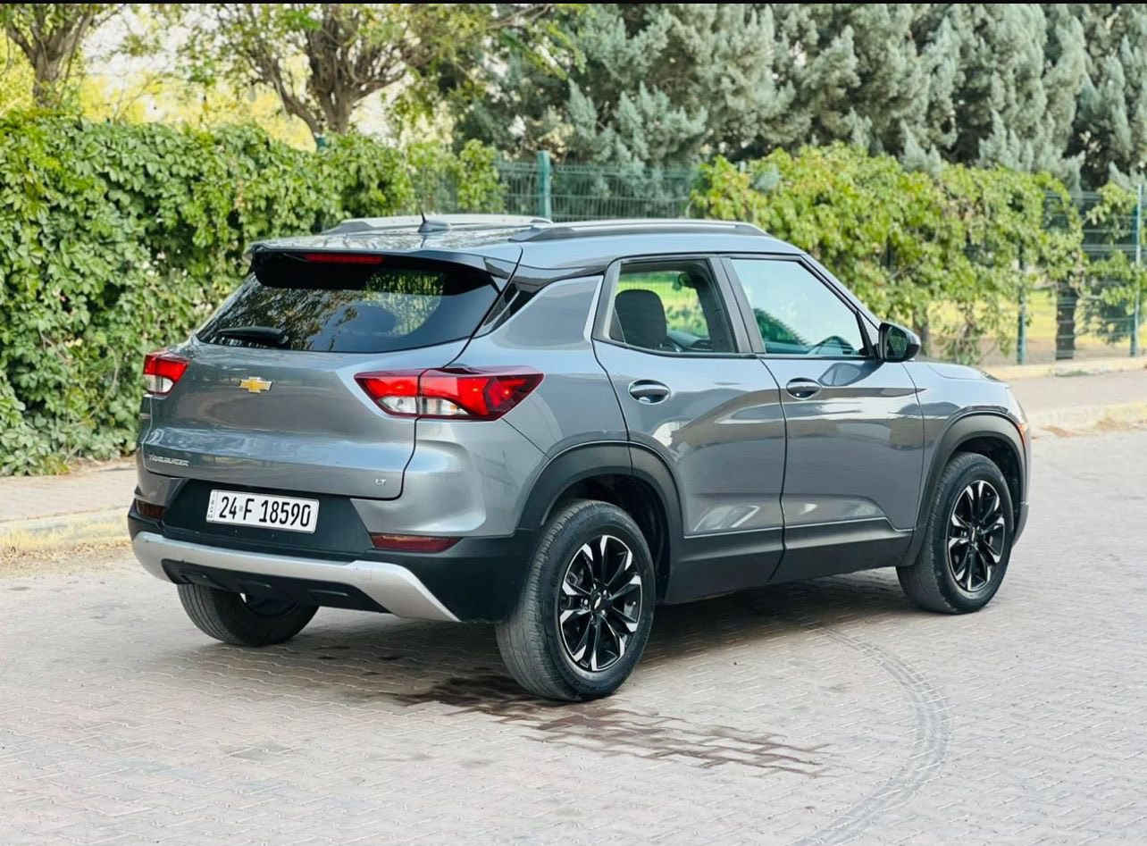 شوفرليت ترايل بلايزر LT
موديل :- 2022
السعر : 123  ورقة و مجال بسيط 🤏

المواصفات: LT

حجم المحرك 3 سلندر 1.3L توربو 
عداد المسافة  38 الف ميل 
رادار امامي وجانبي وخلفي
تنبيه الخروج عن المسار
كراسي مخمل
كرسي السائق كهرباء
اوتو ستوب
وضعيات قيادة
لايتات LED بالكامل
شاشه تحكم بالايعازات
تحكم ستيرن جهتين
بصمة ابواب وتشغيل وتشغيل عن بعد
صبغ :- بص قباغ صندوق صبغ بدون دواخل و بدون ارباك جميع ارباكات سليمه بلادي
سياره مرقم دهوك جاهز 
عنوان 📍عقرة
رقم تلفون و واتساب ☎️
***********
***********
