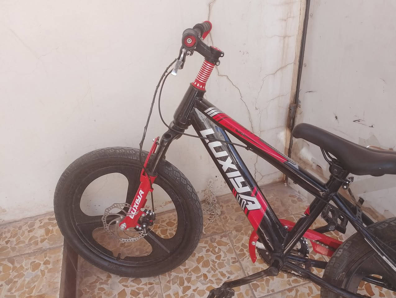 للبيع بايسكل جبلي مستعمل فقط شهر واحد 
السعر 75


**إذا كنت صاحب هذا الإعلان وتريد حذفه لأي سبب، رجاءا أرسل رسالة إلى الدعم الفني**