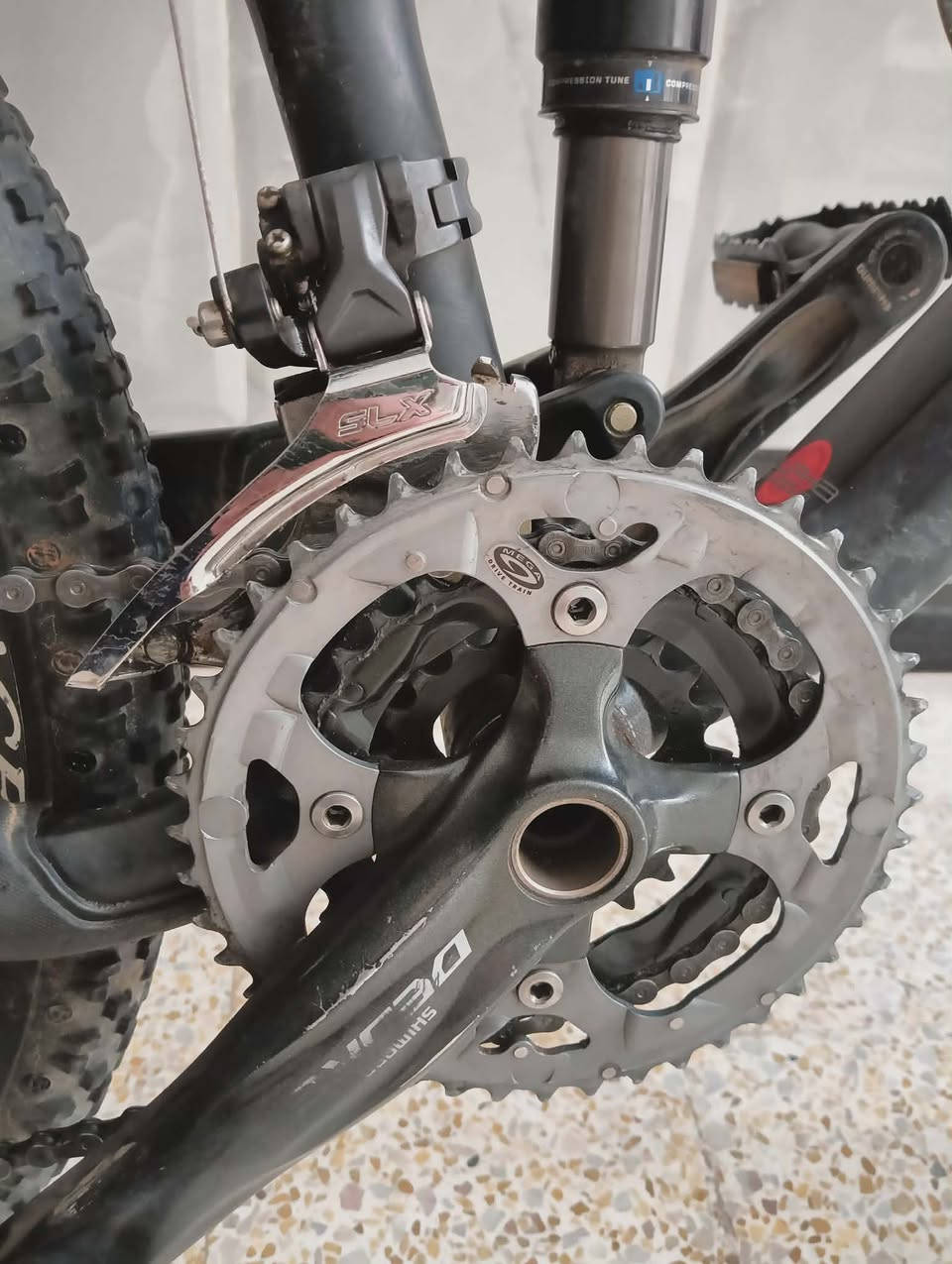 سلام عليكم ليكيب كاينا فيلو TREK اليمنيوم فيها فرانات هيدروليك مورتيسلات ريح ليزوج روليب فيها 9 كامل صوالحها دوريجين ليراه مهمتم يجيني بريفي


**إذا كنت صاحب هذا الإعلان وتريد حذفه لأي سبب، رجاءا أرسل رسالة إلى الدعم الفني**