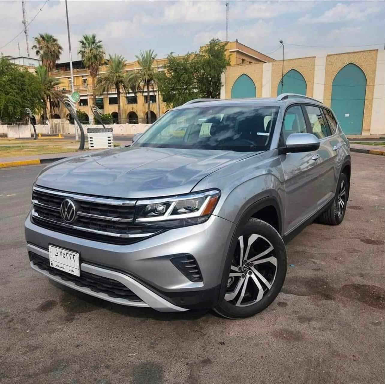 فولكس واكن اطلس كروس 7 راكب
2023 ماشيه 36 الف
فول مواصفات SEL
مكينه 6سلندر 3600
بانوراما 
رادار امامي خلفي
رادارات بالمري الجانبيه 
ويل 20 كروم
داخل جلد جوزي بلادي 
كشن منفصل
بردات بالابواب بلادي
شاشه كبيره لمس
كيجات دجتل شاشه
فور ويل

اربع وضعيات قياده
تبريد قطعتين مركزي
لايتات زنون عالي ناصي
بلادي ديناميكي متحرك
مع الستيرن مع لدات امامي خلفي
دخول ذكي اربع بصمات بالابواب 
شاحن وايرليس
وبعد هواي مواصفات
حادث السيارة جاملغ وباب وربع بنيد بدون دواخل

السياره عليهه رقم بغداد مميز
السعر 235 وبيها مجال
مكان السيارة بغداد حي القاهرة 
***********
