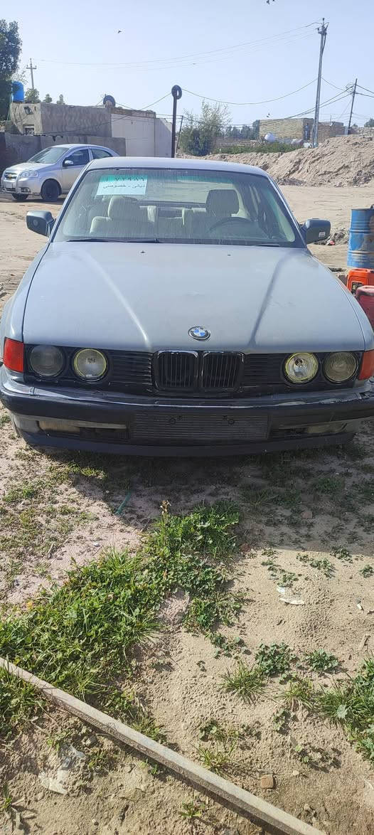 بي ام 735 رقم ديالى فقط سنويه ضايعه السعر 28 وبيه مجال المكان النجف ***********
