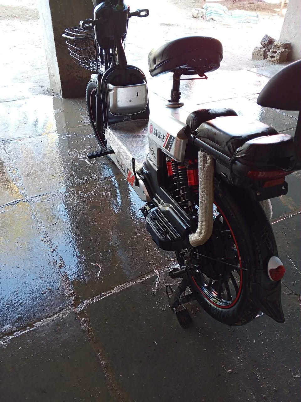 دراجه حجم 20 
سويج2 + بصمه 2
مستعمله 7اشهر 
كلشي شغال بيها 
مبدبل بيها فقط تاير+برك خلفي 
سعرها 325 وبيها مجال


**إذا كنت صاحب هذا الإعلان وتريد حذفه لأي سبب، رجاءا أرسل رسالة إلى الدعم الفني**