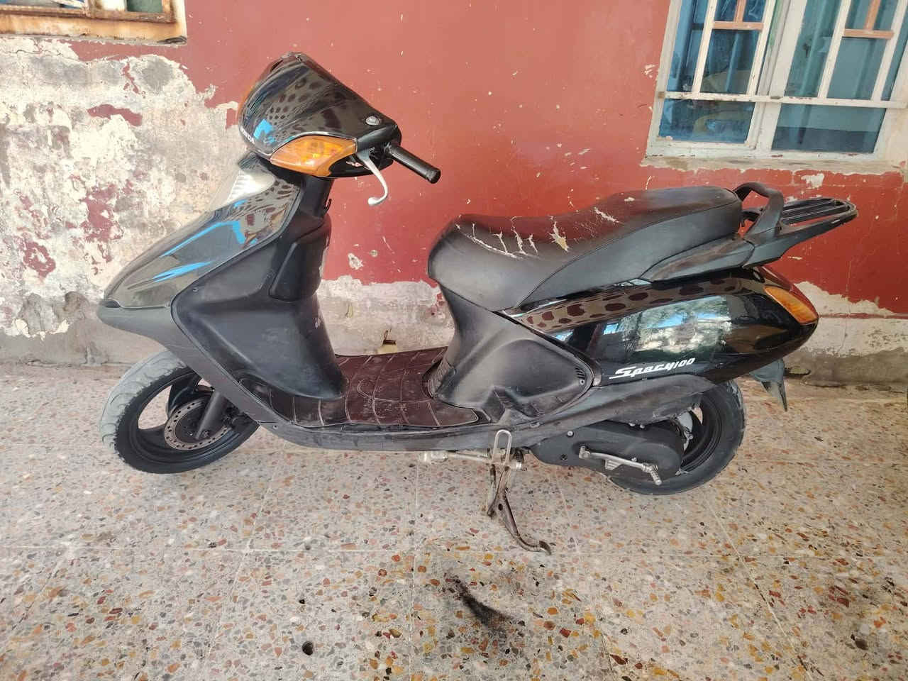 السلام عليكم سبيسي ياباني مجفت رايمر كفرات اصلي سلف هندر كهربائيات كلهة شغال سعر 500
***********
