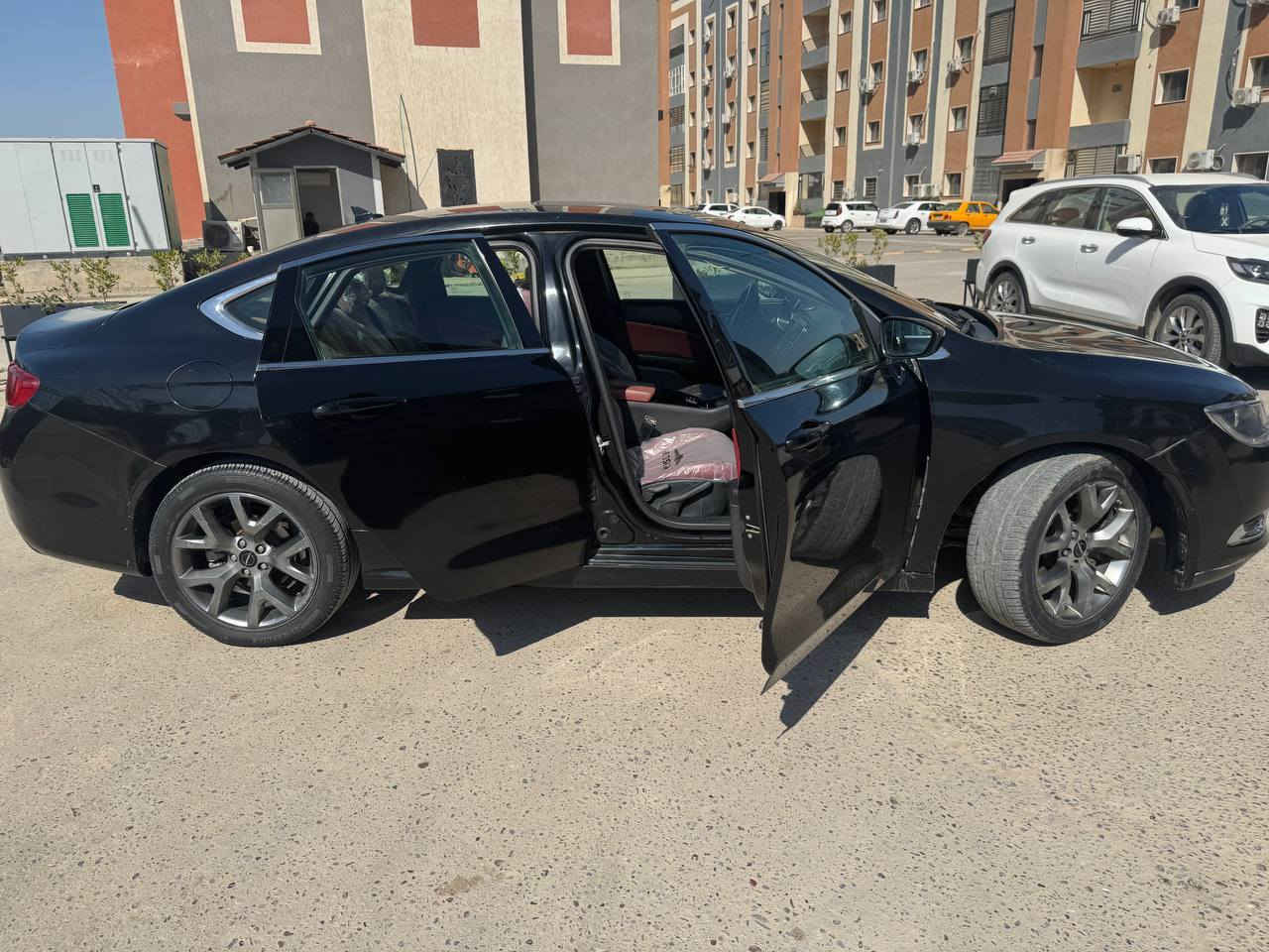 السلام عليكم
C200
سياره للبيع موديل 16
كير مكينه كفاله
6 سلندر السياره.
كير ماوس 9 نمر.
شفتات سترين فول السياره
بصمه فتحه
السياره ضررهاا بنيد مبدل + كلير صبغ 
بدون دواخل
مكانه الديوانية. رقمها اربيل.
 السعر 113$ 
***********
