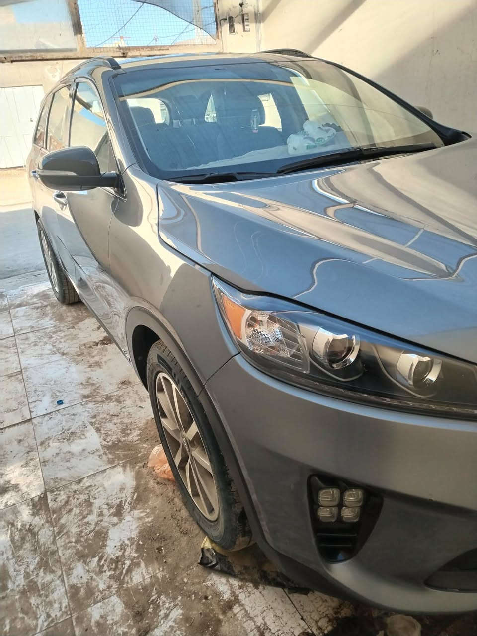 السلام عليكم سياره سورينتو موديل 2020 وارد امريكي مكينه 6 سلندر رقم بغداد 7 راكب 3قطع تبريد صور الحادث موجوده بالمنشور رقم الهاتف *********** السعر 210 بيه مجال  بصمه ٣ قطع تبريد ٦ سرندر ماشيه ٥٧  رادار تخم تأييرات جديدحداديه تمام  محرك مامفتوح لا تنقيص ولاتبخير السياره بسمي سنويه ٢٧ فورو يل بيه مواصفات هوايه   سياره حلوه مامتعوبه ترايك وين ميعجبك نتصل مكلف بنشر
