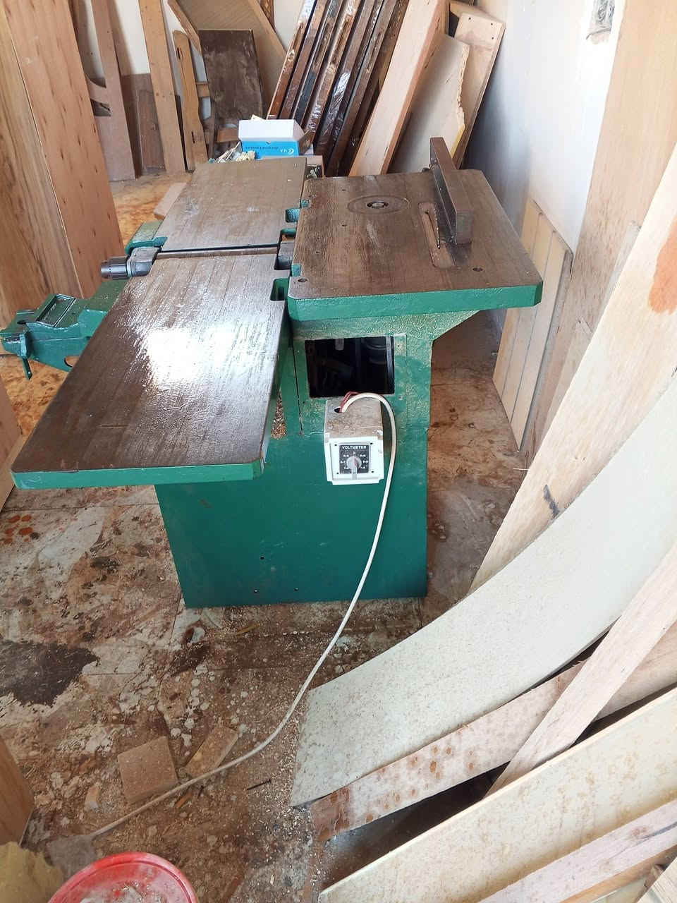 مكينه بلغاري للبيع 
سعر 850
الاتصال على الرقم ***********
ملاحظه مكينه تحتوي على ماطورين سنكل وثري شغاله بس بيهه نواقص بسيطه 
مكان.صلاح الدين
