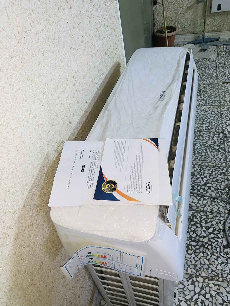 السلام وعليكم اخوان للبيع سبلت  يونڤي2طن بعده بجليس الضمان مشتغل 10 يوم نضافه 100/100بتراب الشركه بعده كامل  ملحقاته غازه مقفول مال الشركه 410 R
السعر 550 وبي مجال مال جيه كولش بسيط 
***********اي استفسار اتصل
