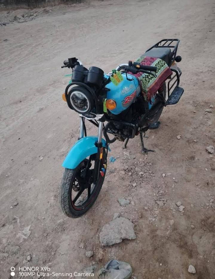 �اسلام عليكم دايون للبيع مديل 25 
اوراق سكنر السعر 800 وبيه مجال فقط اتصال 
***********
