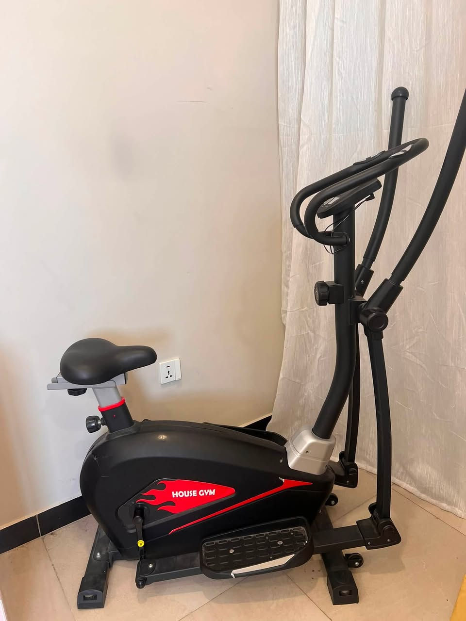 جهاز اوربت تراك من شركة House Gym
(بايسكل مع مقعد + اوربت تراك واقف )
شاشة تنطيك الوقت و المسافة ودقات القلب 
تتحكم بالسرعة و وقوة الحركة
جهاز جديد جداً
* السعر ١٧٥٠٠٠
* ١٧٥ الف 
مكاني / بغداد - حي الجهاد


**إذا كنت صاحب هذا الإعلان وتريد حذفه لأي سبب، رجاءا أرسل رسالة إلى الدعم الفني**