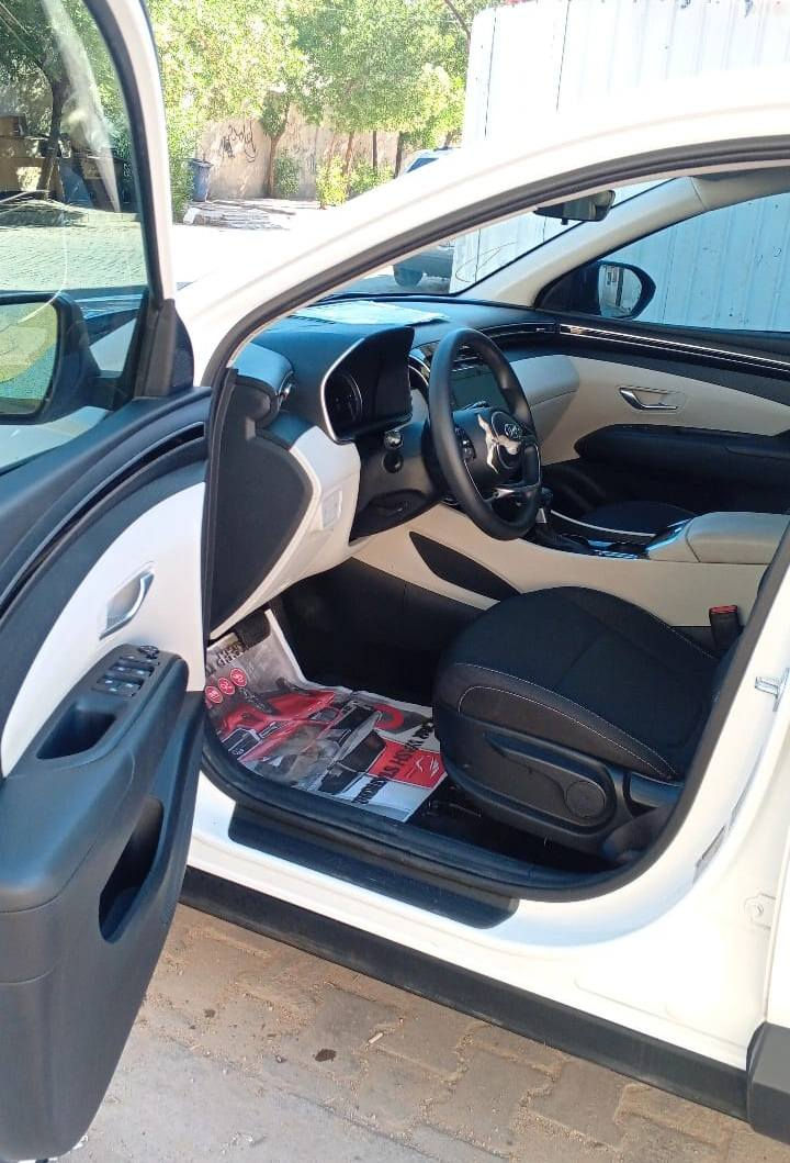 السلام عليكم 
هونداي توسان موديل 2024 وارد امريكي للبيع 
مـاشيـة 16,300 كيلو 
ممرقمه دخول جديد
حادثها بالدعامية ضربة خفيفه 
محرك 2500 gdi
للاستفسار ***********
