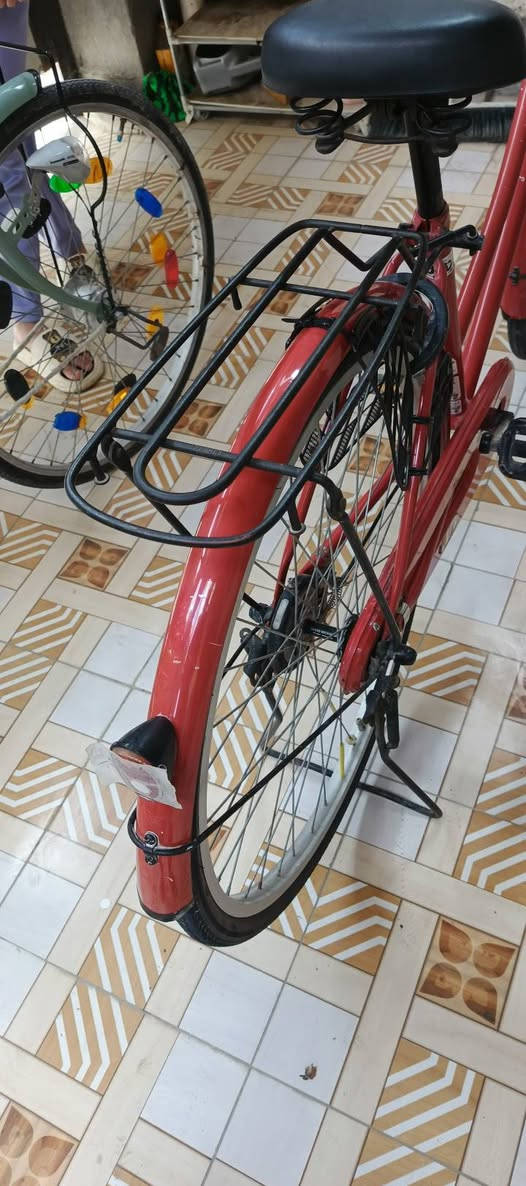 السلام عليكم باسكلات باله للبيع 
الاحمر ب١٠٠
البطيخي كير وطاقه ب١٢٠
***********
