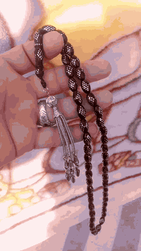 يسر مصري • 51 خرزة • توصيل