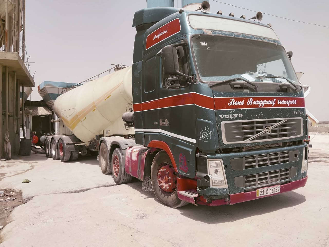 فالفو 2005 كير أوتوماتيك روتايدر خناك قماره 3خط تبريد ثلاجه شغل
سايلو طارق حاجي  3محور تخم تاير قبق 2 تفريغ نص ساعه سنويه 2030 بسمي هزه بيها اتصال ***********
