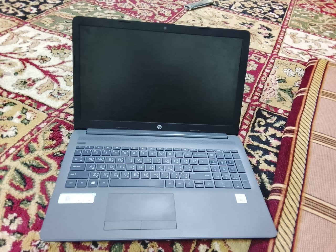 حاسبة Hp مالت سوكنه مو اوربي
كيبورد عربي اصل 
نظافة 95% 
كوراي 3 جيل 10 وندوز اخر تحديث
مواصفاتها مذكورة بالصور.... شاشة 14.5.  هارد 1 تيرا يعني 1024كيكا رام 8كيكا 
السعر 300وبيها شوي مجال /***********واتساب
