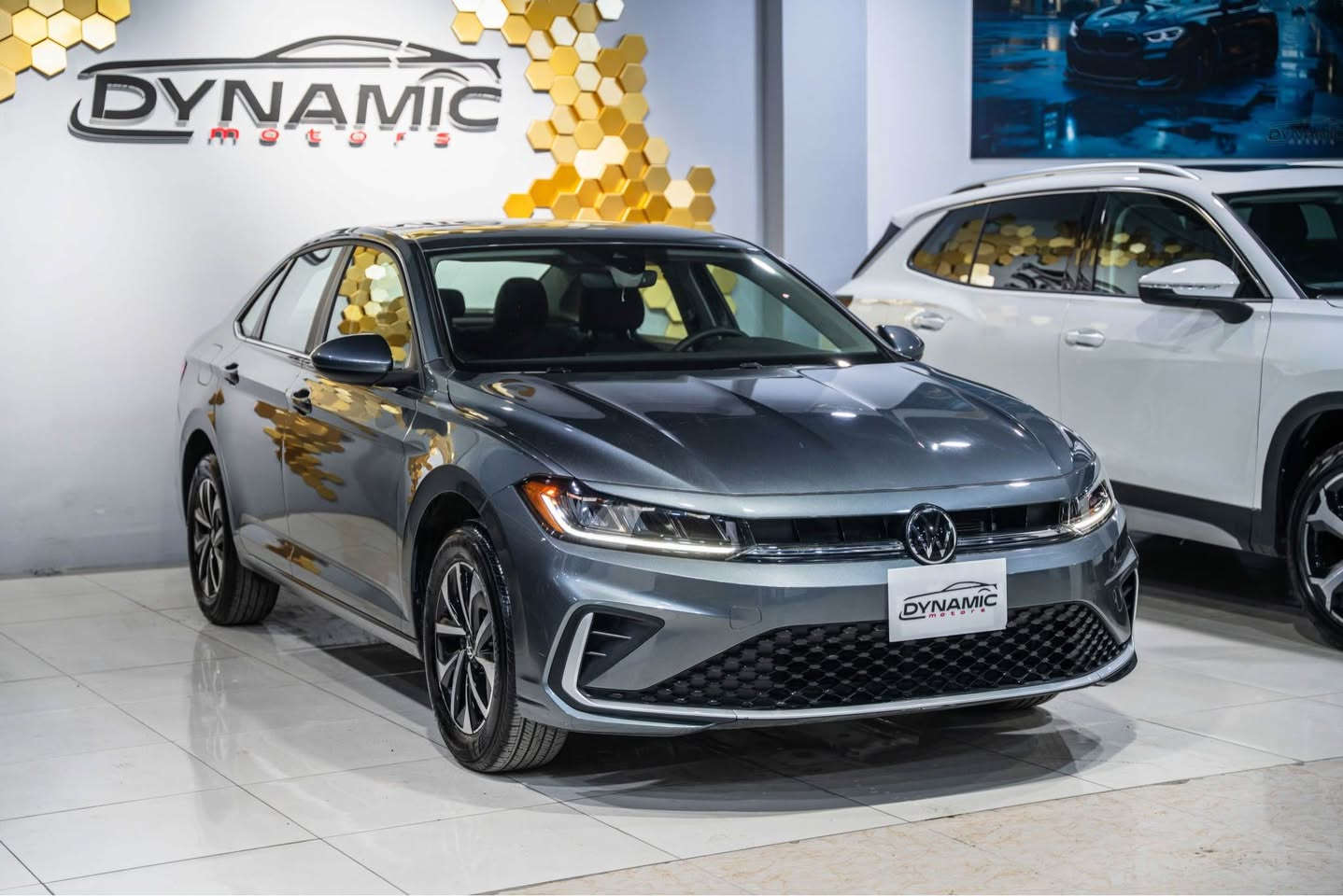 2025 VOLKSWAGEN JETTA بجم كبس سعر بلاش 168$🔥🔥🔥
موديل :2025
مواصفات : S
محرك : 4 سلندر
وارد : امريكي
عداد : 4,000ميل
صبغ : ٢ قطعة 
ارباك : كل شركة✅✅ سليم
رقم : ( موقط) ( كاتي)
ناونيشان هةولير جادةي حديد و خشب پيشنگاي دايناميك موتورز
بو زانياري زياتر پةيوةندي بكةن بة وتس اب
*********** 
============== أربيل, العراق
