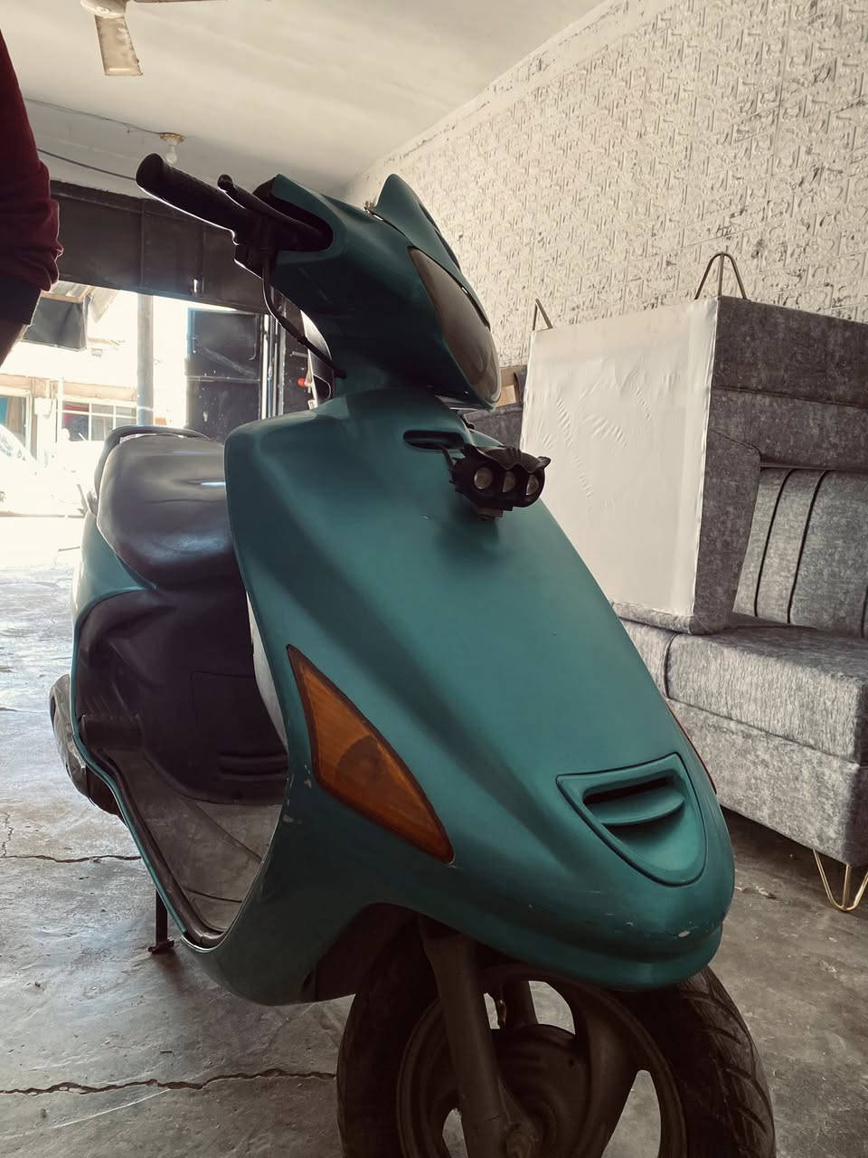 السلام عليكم فراشه للبيع الدراجه نظيفه مكينه منفتوحه تفحص وين متريد سعرها 500 وبيها مجال استفسار ***********
