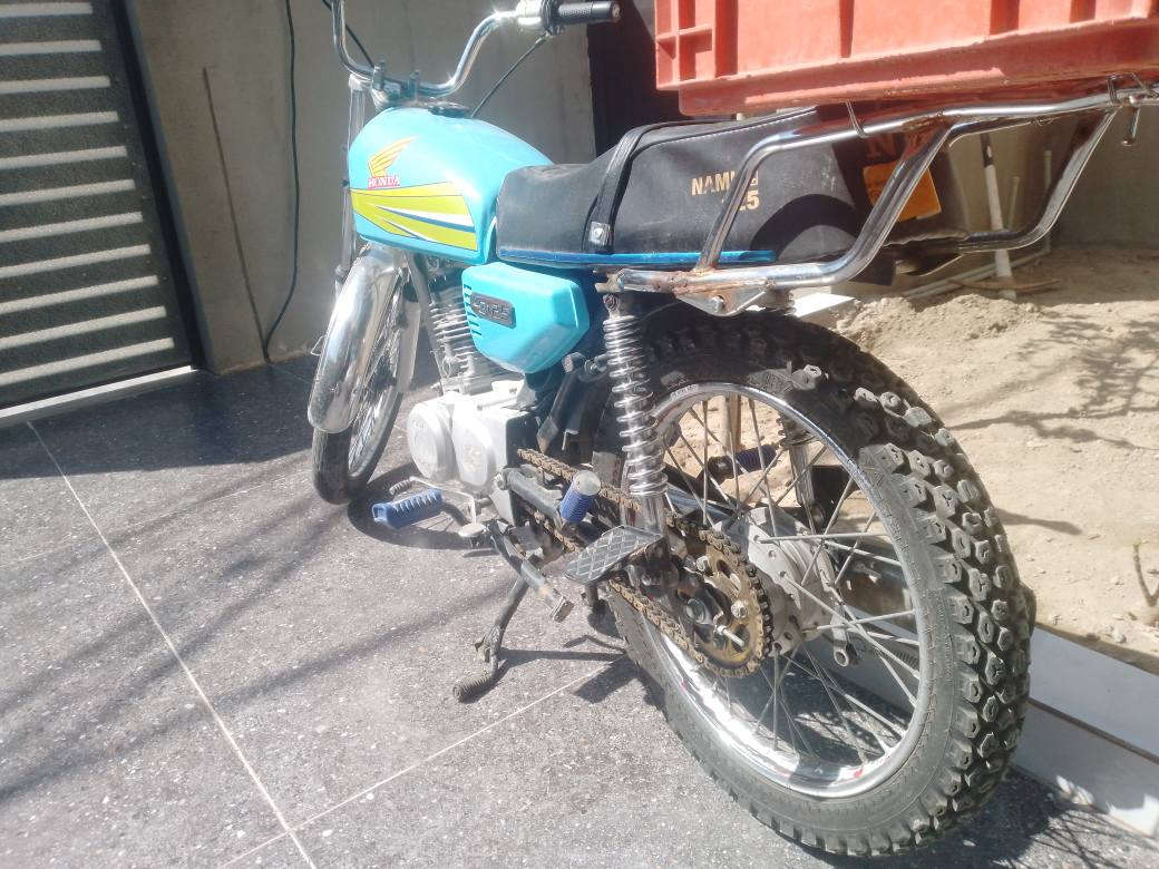 ماتۆڕی ئێرانی چوار گێڕ مەکینە تایگەری بێ سەرف و بوخار تا بڵێی پاک و بێ کێشەیە نرخی 275 هەزار و مەجالێکی برایانە ، شوێن کەرکوک شۆراو 
ژ.م،***********
ژ.م،*********** كركوك, العراق
