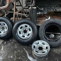 سێ تایە و ویلی مەرزیە بۆ فرۆشتن 07503300662