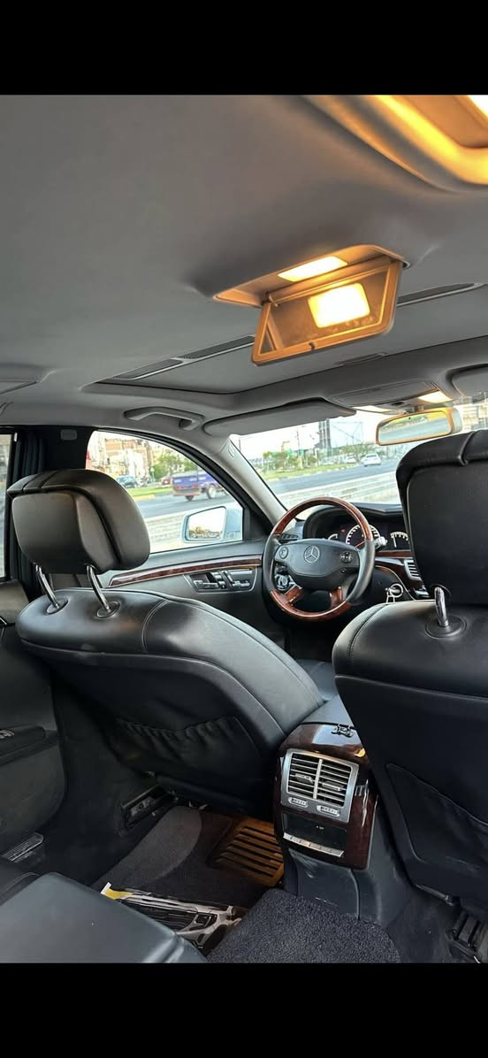 ***********اس 550 ٢٠٠٧ ماشية ١٥٠ الف كيلو متر
وارد يابان مكفولة فقط جاملغ خلفي كلير مال يابان 
ابواب شفط كلشي بيها شغال 
صفر مسج بدون عطل ولا كلوب معلوك . ادامه كاملة جاهزة من كل النواحي تخم تاير جديد دنلوب 
رقم انكليزي شبه مميز***********
