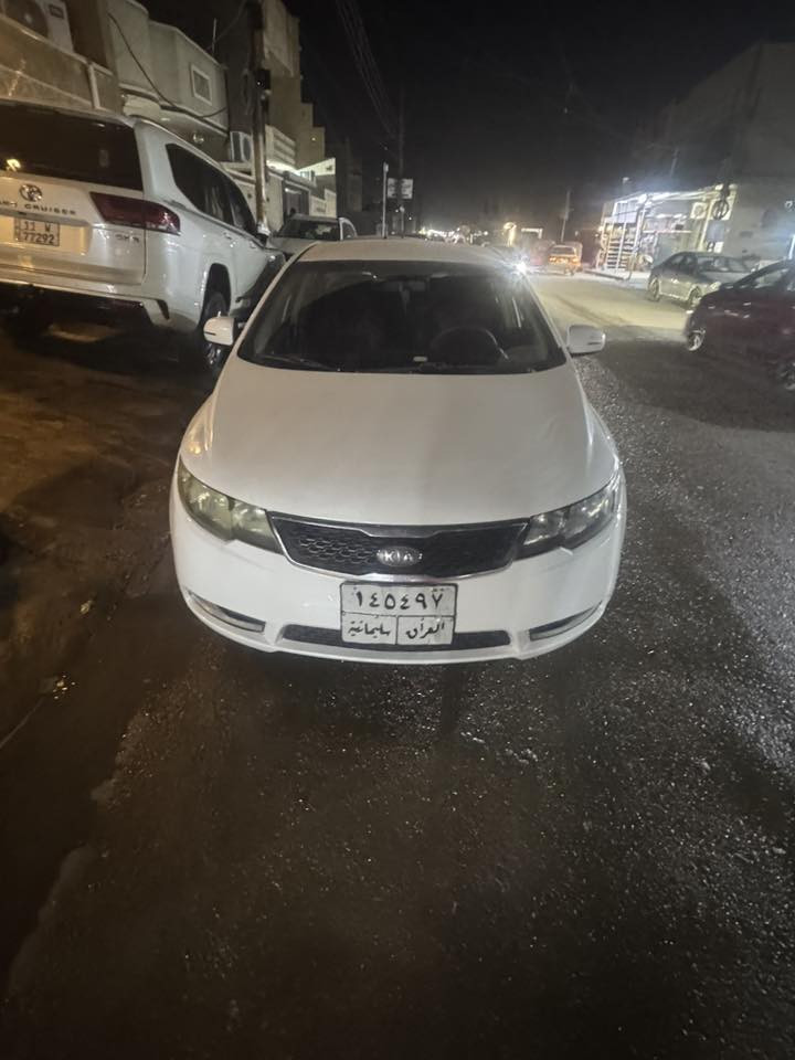 ‏سلام عليكم عندي كي سيراتو موديل 13 خليجية فقط مبدل جاملغ امامي سعر 110 بها مجال بيهاوكلاله وكالة  باسمي مكان بغداد الشعب سريدادر رقم ***********
