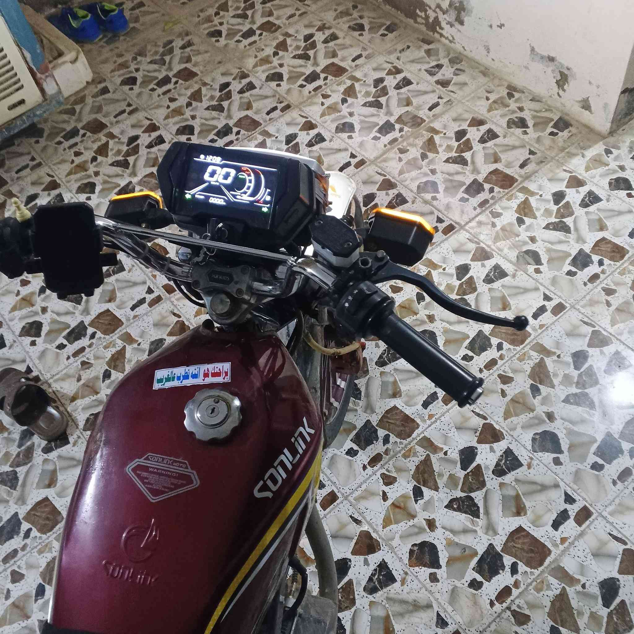 السلام عليكم سيفان 24 محدث 25 شلعه ومعدل فول عداد الإلكتروني 
للبيع السعر 680 وبيها مجال
‏‪***********‬‏
