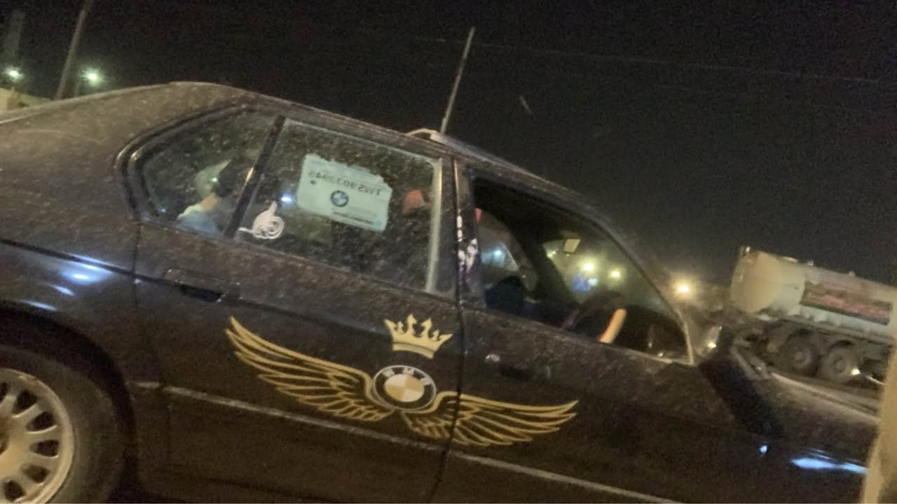 بي ام. 735 مكينه مفتوح مكينه صافيه وكير جديد قبل كم شهر بدلته وايرفلو جديد باتري جذيد حداديه الكدامً 70/100 اما الورا 100/100 سبب بيع بهل سعر لان محتاج شوف فيدو عدل السكن البصره رقم الهاتف *********** ممتواجد على الفيس فقط وتساب السياره منتهيه سنويه ب 21 اتعهد تحويل السياره اقره عدل قبل لتراسلني وتكولي شنو نقصها نقصها بطيخه بنص و جامه ورا مثل ماموضح  وكمبريسر تورنه فقط لا اكثر افل اصوليات فقط تجي شوف بعينك وتقتنع سعر 15 بيه مجال قليل حك الجيه البصرة, العراق
