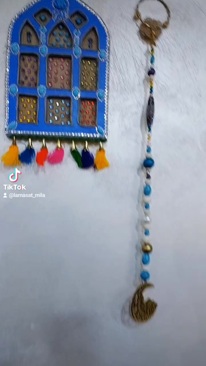 شغل يدوي فني متكامل
ألوان مدروسة، خامات راقية، ولمسة مختلفة تحچي ذوق 👌
هاي القطعة مو مجرد زينة
هاي إحساس…
تحسّي بيه من أول نظرة 💙
✔️ تنفيذ يدوي بدقة
✔️ تصميم فريد غير مكرر
✔️ يليق بالبيت الراقي ويصلح هدية مميزة
🎁 ومعاها هدية مني
لأن الفرح لازم يكون كامل ✨
📩 للحجز مراسلة الخاص
https://www.instagram.com/lamasat_mila72?igsh=MWJpamV6aXZiM3pueQ==

https://www.facebook.com/share/17xYss6VcU/


**إذا كنت صاحب هذا الإعلان وتريد حذفه لأي سبب، رجاءا أرسل رسالة إلى الدعم الفني**