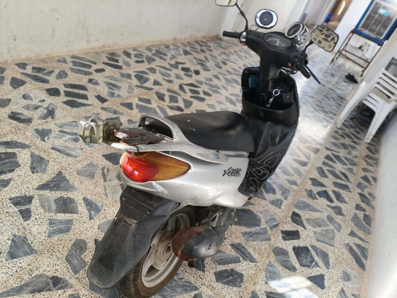 السلام عليكم درجة اثنين فراشة واكزز
اكزز مكينه ما مفتوح  وفراشة ما مفتوح بس بيها صرف
الرقم ***********
