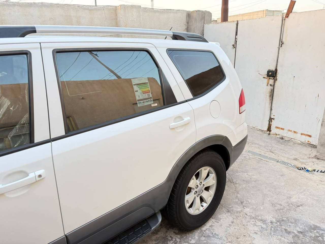سلام عليكم كيا مهافي  خليجي فول مواصفات ما عده فتحه كشنات جلد تبريد ثلج تلث قطع مكينه 6 فور ويل   مديل 2016 مكفوله سياره بيه ملاحضات بصيطه كلش سنويه مجدده 2028 سعر 170 ستفسار على رقم *********** عنوان بصره مكلف بل نشر
