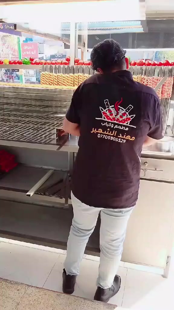 السلام عليكم الى جميع زبائن مطعم وكباب مهند الشهير نود اعلامكم عن تواجدنا في المطعم غدآ من الساعه ال10صباحا الى الساعه 11مسآ لتلبيه طلباتكم وخدمتكم ونعتذر من الجميع على التاخير الي حصل بشهر رمضان المبارك ونعتذر على التقصير الي حصل وتبقى اسعارنه وعروضاتنه نفس الاسعار مستمرى واهلا وسهلا بكم للاتصال ***********مهند كبابچي الموقع كركوك واحد حزيران قرب الحصو والرمل مقابيل منفذ واحد حزيران
