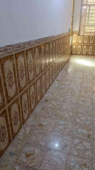 227
دار للايجار  (200 متر) حي النداء
 شارع المجمعات عمود 54 خلف مدرسة اليقين الاهليه
السعر الايجار 400 الف 
يحتوي على طابق واحد
 غرف2  مطبخ   صاله   استقبال
خزان    ماطور.    خط مولد 
ـــــــــــــــــــــــــــــــــــــــــــــــــــــــ
دار بنضافه 80 بال،100كلوله من طرف علي علي امانه ابو فاضل  
للاستفسار ..***********
***********
