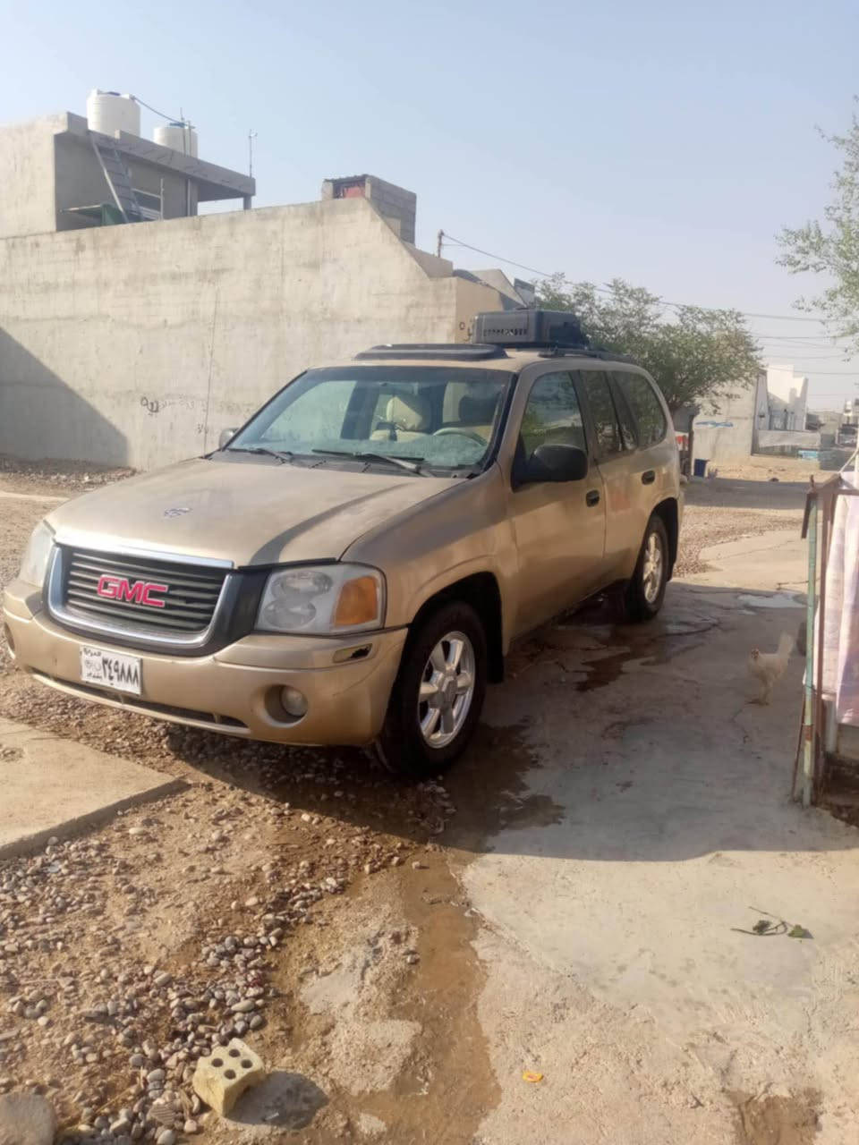 جی ئێم سی ئینڤۆی
مۆدێل ٢٠٠٤
تەبرید سارد و گەرم
٤ تایەی تازە 
سەدر ی لۆکە
چرکەی نیە
ئارمی سلێمانی
ئەگەر موشتەریت پەیوەندی بکە
***********
سعری ٥٠ گەڵایە و معامەلەشی تیایە
سەیارەکە لە کەلارە السليمانية, العراق
