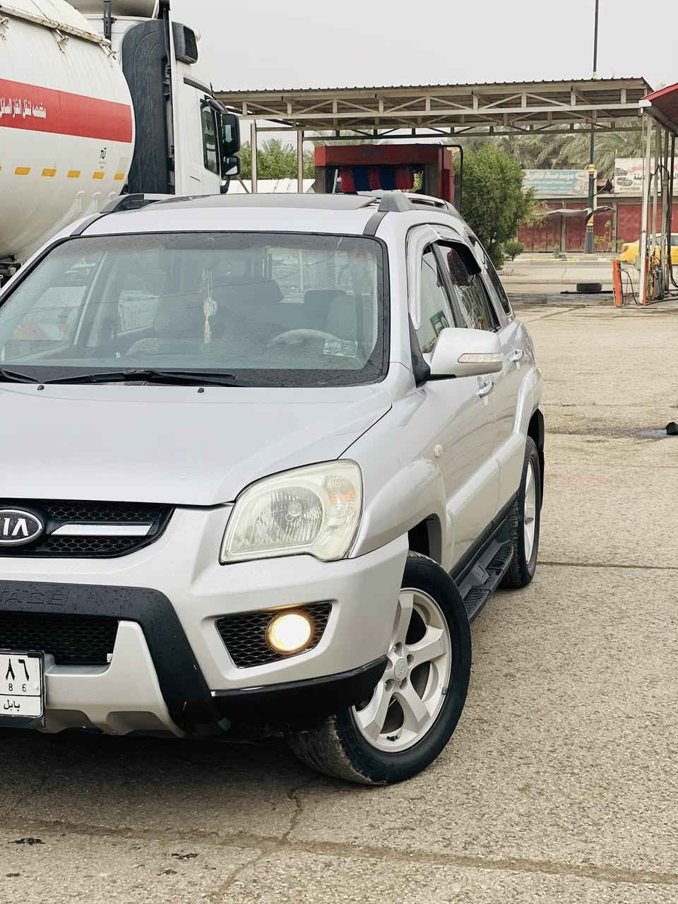 السلام عليكم سبورتج موديل 2009خليجي رقم بابل مكفوله كفاله عامه مواصفاته فتحه كشنات جلد اشاير بل مري شاشه كامره حساس خلفي تدفئه بل كشنات مكينه2000دوش مامفتوحه ماشيه180سياره جديده كلش وجاهزه مابيه اي نقص كير ومكينه تبريد حداديه كله مكفول السعر 118الشراي يتصل مكاني بابل مركز الحله ***********
