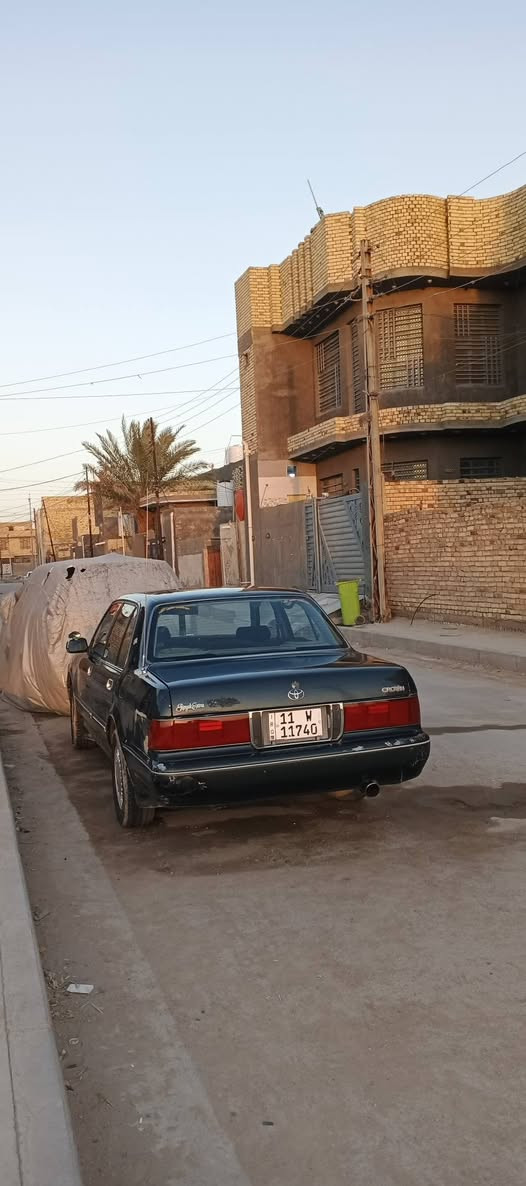 السلام عليكم للبيع ارنب موديل 1992 سياره شوفت عينك نضيفه ومكفوله كفاله عامه وبلاتوث سماعات جدد توني مبدلهن كهربائيات شغاله كله ونضيفه رقم بغداد تحويل ثاني يوم 
سنويه 2030 دواخل جدد 
تبريد قطعتين شغال 
ثلاجه خلفيه
مكاني ذي قار قضاء الغراف
سعر 55 وبيه مجال مستعجل 
***********
