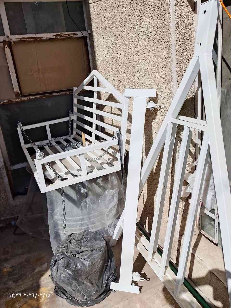 سلام عليكم مرجوحه نفرين جديده مستخدمه شهر واحد فقط حديد ثقيل شغل مرتب مكاني بغداد الري ***********
