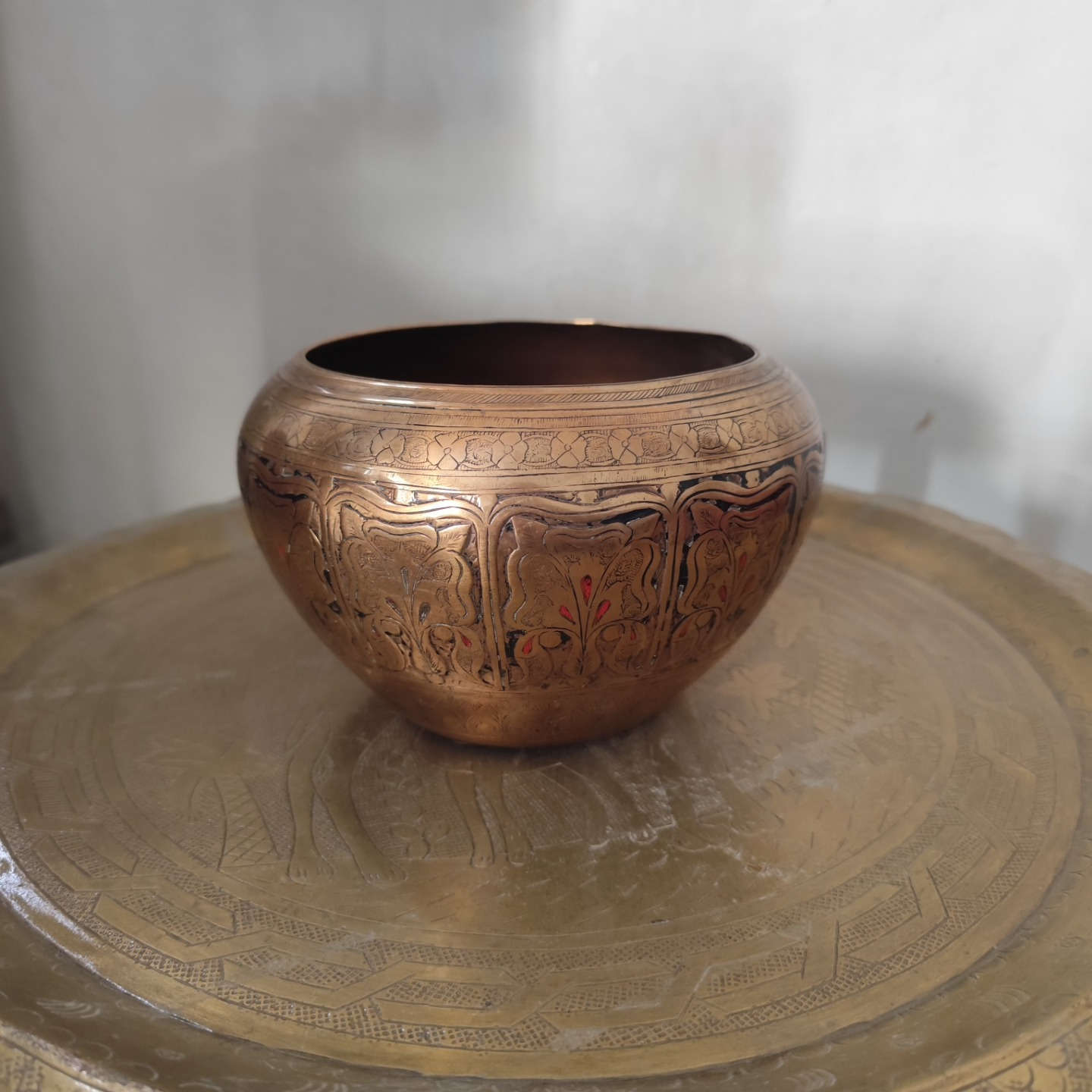 انتيكة نحاسية 
للتواصل على الواتس اب 
***********
