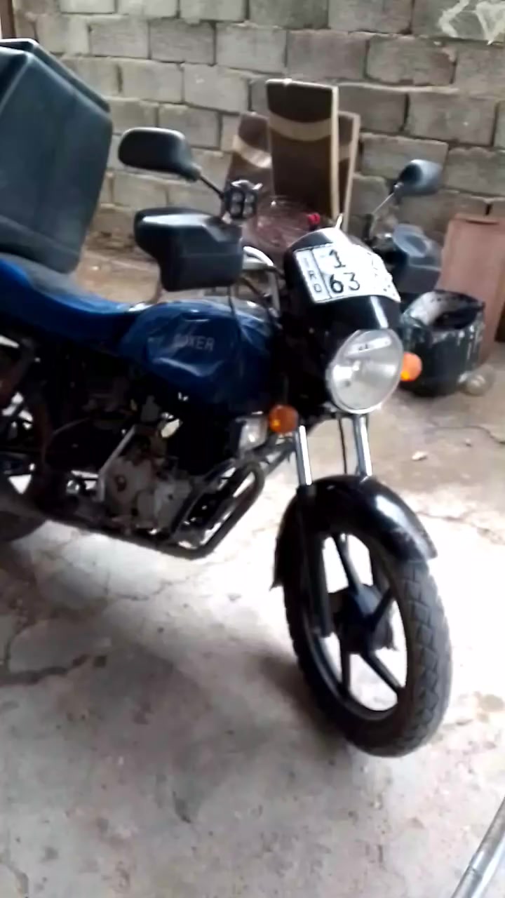 بوكسر للبيع
2023مرقم انكليزي جديد سنوية باسمي 
دراجه خير من الله 
سعر( مليون و700 )وبيه مجال للشراي  مستعجل على 
بيعته 
الرقم
***********
