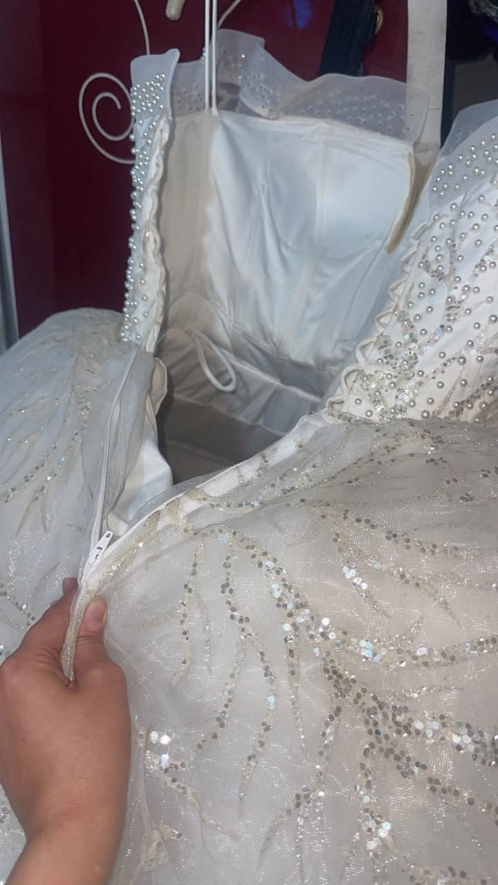 السلام عليكم عندي هاي البدله ملبوسه مره وحده ومشتريته العام ب ٧٠٠ واريد ابيعه ٢٥٠ وبيه مجال


**إذا كنت صاحب هذا الإعلان وتريد حذفه لأي سبب، رجاءا أرسل رسالة إلى الدعم الفني**
