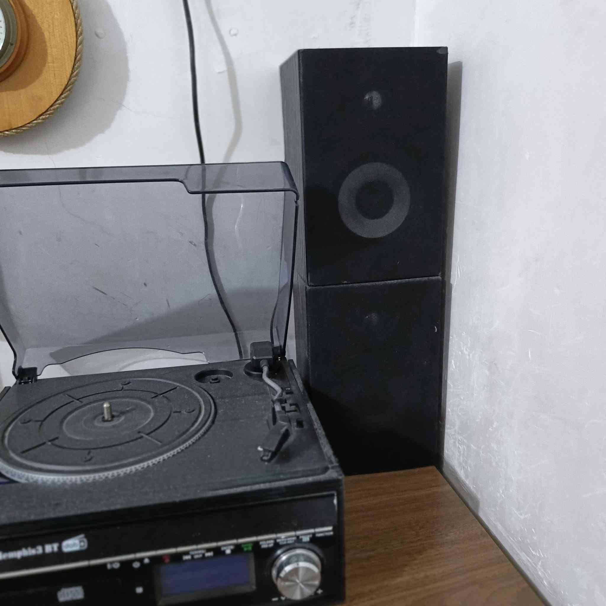 جهاز متكامل راديو📻 ومسجل وسيدي وكرام واوكس وفلاش وساعه مع سماعتين ماركه اوربي شغال السعر 75الف عنواني بغداد


**إذا كنت صاحب هذا الإعلان وتريد حذفه لأي سبب، رجاءا أرسل رسالة إلى الدعم الفني**
