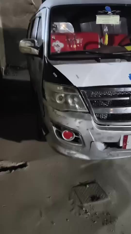 فتون موديل 12 سنويه ساقطه بل 19 محرك بي بخار باقي كله جديد تريد وكاله تريد تحويل سعر 30 
***********
