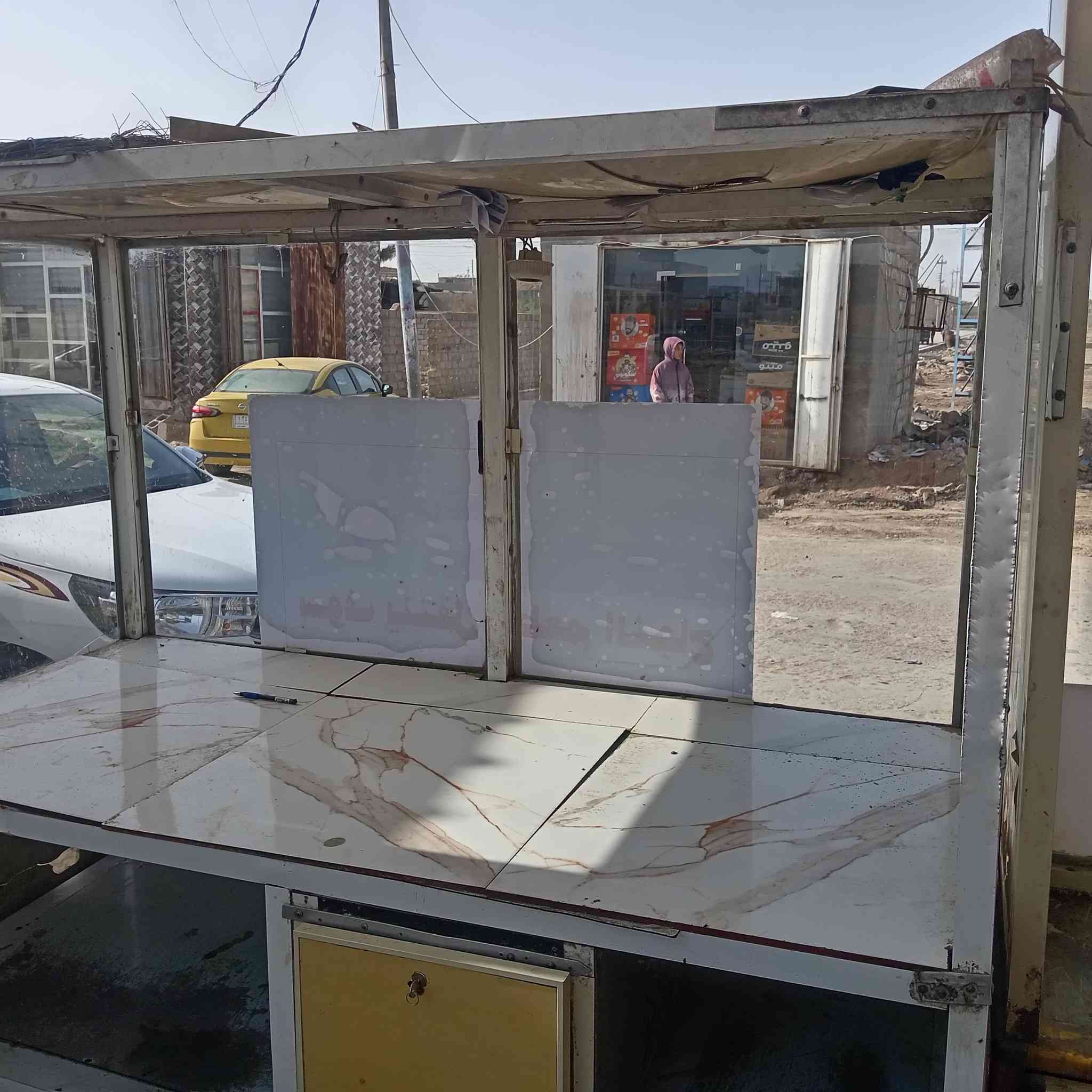 غراض مطعم للبيع نضيفات وجار كباب جديد و شوايه #دجاج تاخذ ٦شياش و جام خانات ***********  عنوان قضاء المجد
