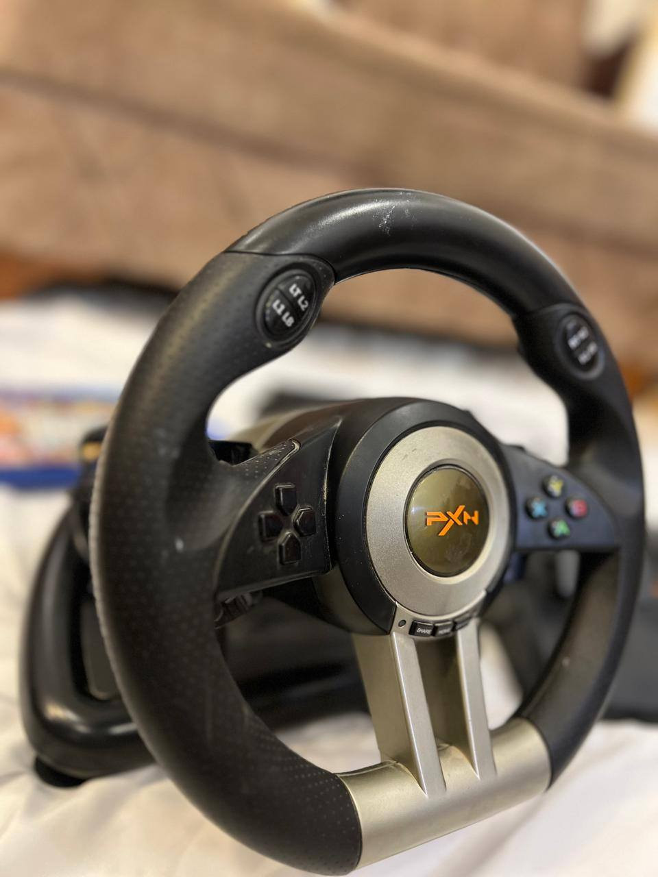 السلام عليكم
بلا ستيشن فور 
مع 2 جوستك 
واقراص العاب 2 
دركسون كامل 
للبيع لسعرر خاص 
*********** ❤️‍🔥👋🏽
