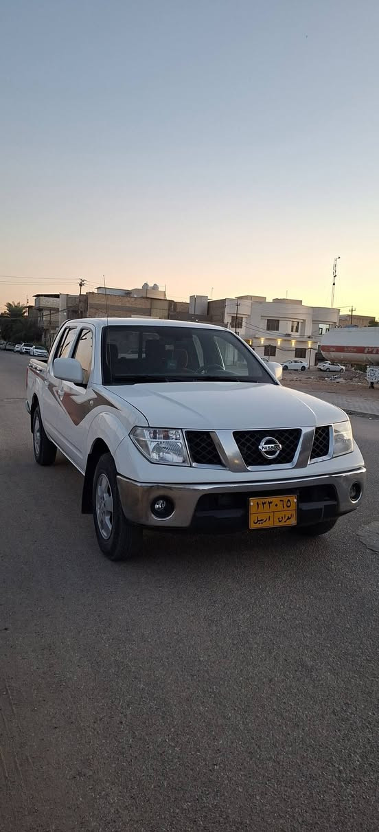 ***********نيسان نيفاره موديل 2013 بيها مكانين تخم تاير جديد مكينه كير تبريد ثلج كوله عله وضع الشركه اوتماتيك السعر 120 وبيها مجال الطيبين مكلف بنشر العنوان النجف حي الغري *********** النجف, العراق
