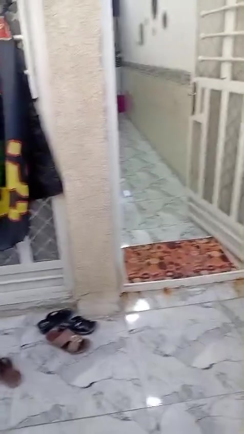 سلام عليكم  بيت البيع 100 متر شارع الجواهري مقابل أسواق رضاوي 85 وبي مجال رقم مبايل ***********  سند 25
