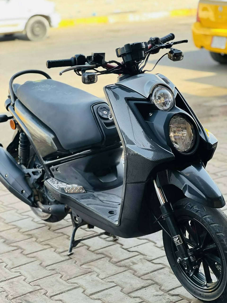 سكنس جبلي صارلهه اقل شهرين من منزلهه من رمبه 
كفرات كاربون فايبر الياف حقيقي  مكينه كفاله عمه نعومه وخرسه  وياهه خوذه ومري كوسكي  
دبلات رياضي تايون      ملاحظه ابيع مستعجل 
فج كاوسكي           سعري( مليون و 600,,) 
ويل نجمه ختم تايون  اوراق كامله اضافه منفيس ورقم براحتك
صدر رياضي تايون        رقم الهاتف ***********
وبيه بعد شغلا مزوده
