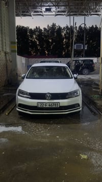 جيتا 2016 خليجي ماشية 170 كم محرك 2000 تنفس طبيعي السيارة حلوه وجديدة ...