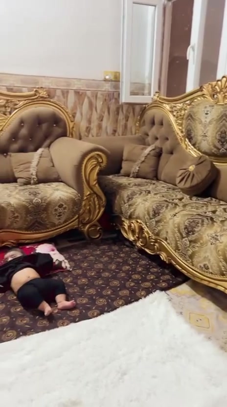 تخم ملكي مستخدم شي قليل وبسعر مناسب حيل الاستفسار الاتصال ع***********
