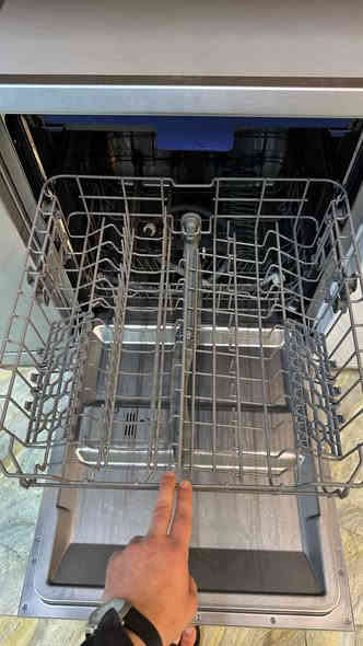 غسالة صحون ماركة جوسونيك فول مواصفات نظيفة جدا 🌹🌹🌹

السعر، 220الف 🔥🔥🔥

موصل الجانب الايسر /حي المثنى 🌿🌿🌿

الشارع المقابل لمنتزه المثنى
✅شارع عمارة النخيل 
✅وماكس جيم 
✅وازياء النمور 

داخل الفرع بالنزول قرب كراج  غسل السيارات   

(منزلي) لبيع الاثاث المستعمل 
متواجدون من الساعة ال3 الساعة 10 مساءاً 

الاتصال  من بعد  الساعة 2ظهرا  الى 12مساءا 

*********** موصل, نينوى
