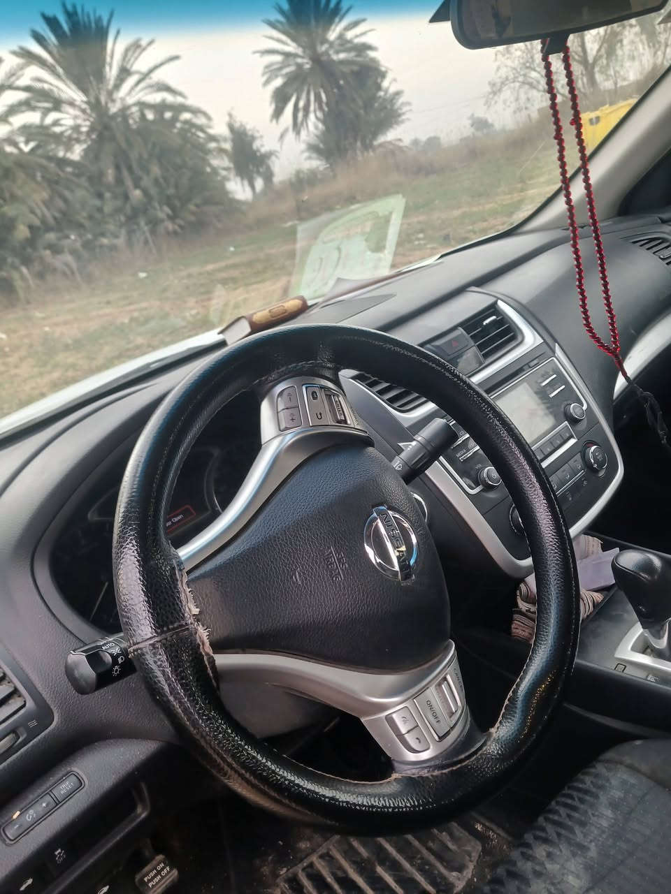 السلام عليكم
نيسان التيما ٢٠١٨ سليمانية 
السنوية بأسمي 
بصمة 
حساس امامي وخلفي 
تحكم ستيرن 
مقعد كهربائي 
ضررها بسيط 
السعر ١٢٥ $
***********
