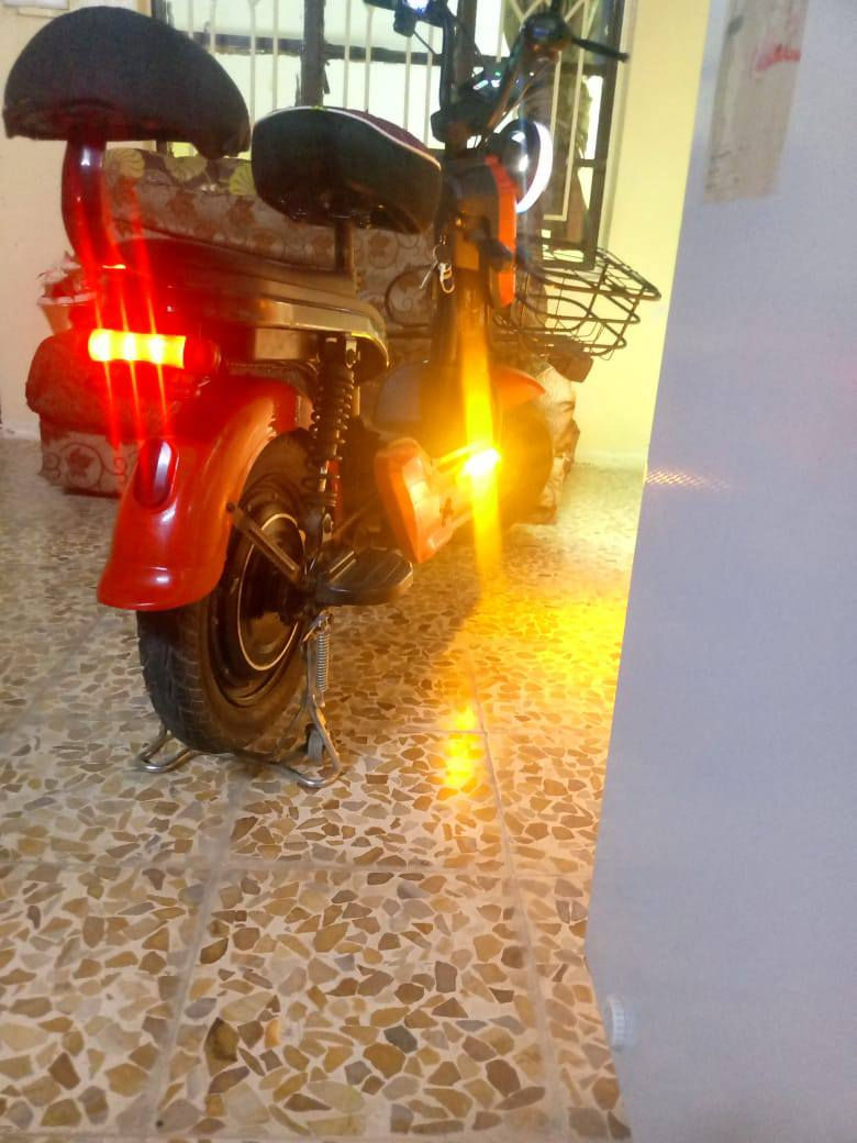 السلام عليكم ماطور شحن للبيع
حجم 14

سرعة 60 بس يمشي أكثر 

4 بطاريات 
وبي بصمتين 
كلشي شغال بي 
بايدر لاغي اني

امرايه مكسورة بس ابدلها عادي الك

سعر 225 وبي مجال

موصل جانب الايمن

رقم الهاتف ***********
